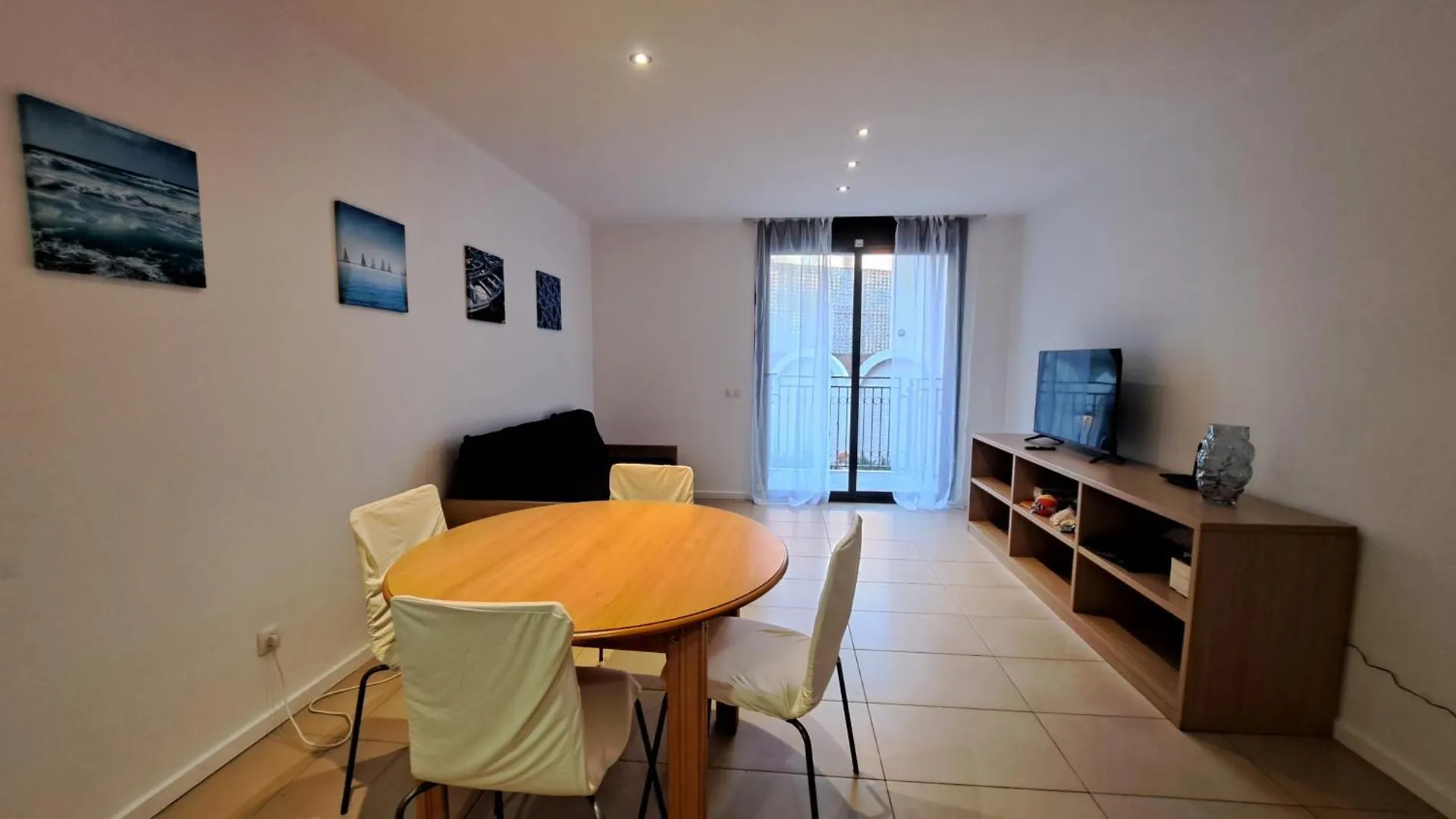 2-Bedroom Apartment In Lloret De Mar City Center
